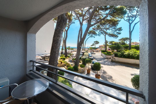 Side seaview Van der Valk Hotel Saint Aygulf